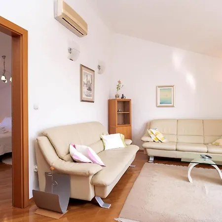 Agape Apartman Hvar 公寓 *