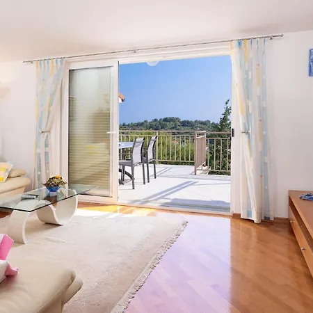 Agape Apartman Hvar アパート